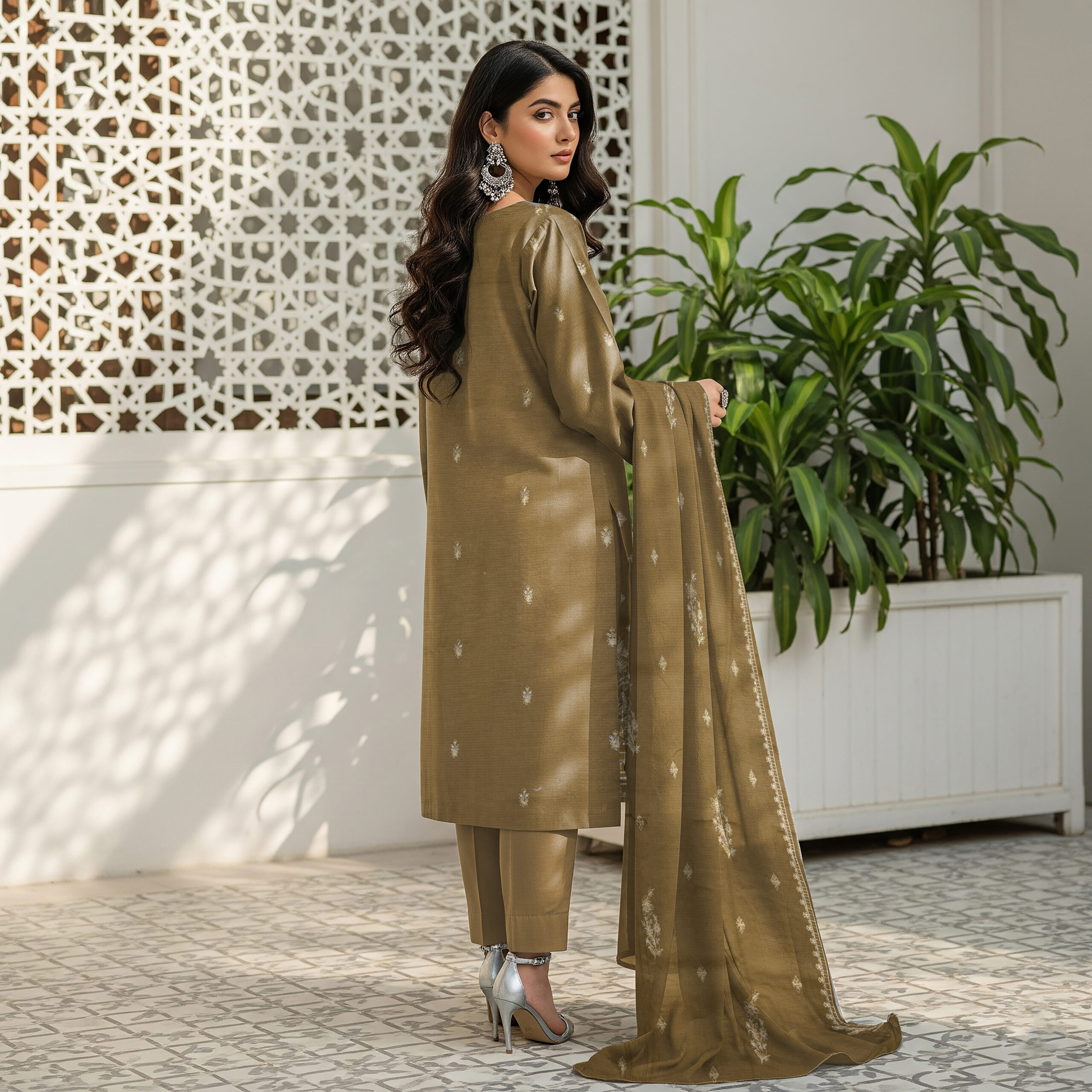 Seerat – Premium Embroidered Lawn D-05 - Image 2